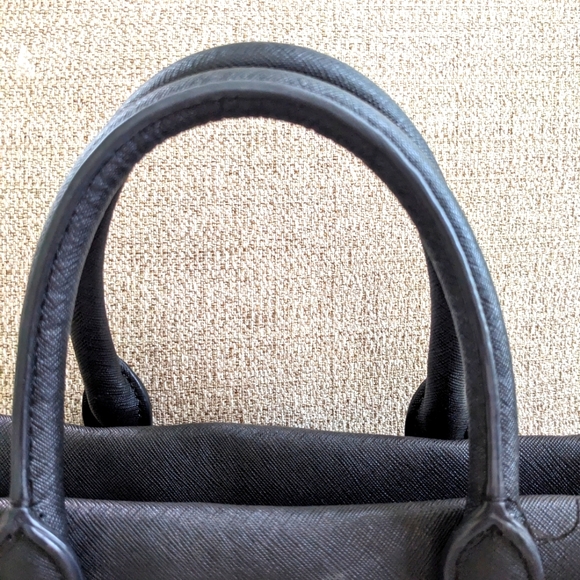 Vince Camuto Black Handbag - Picture 3 of 7